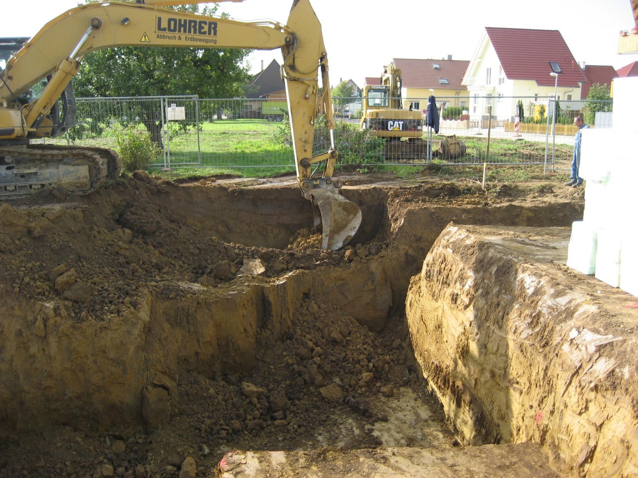 Der Keller wird gebaggert