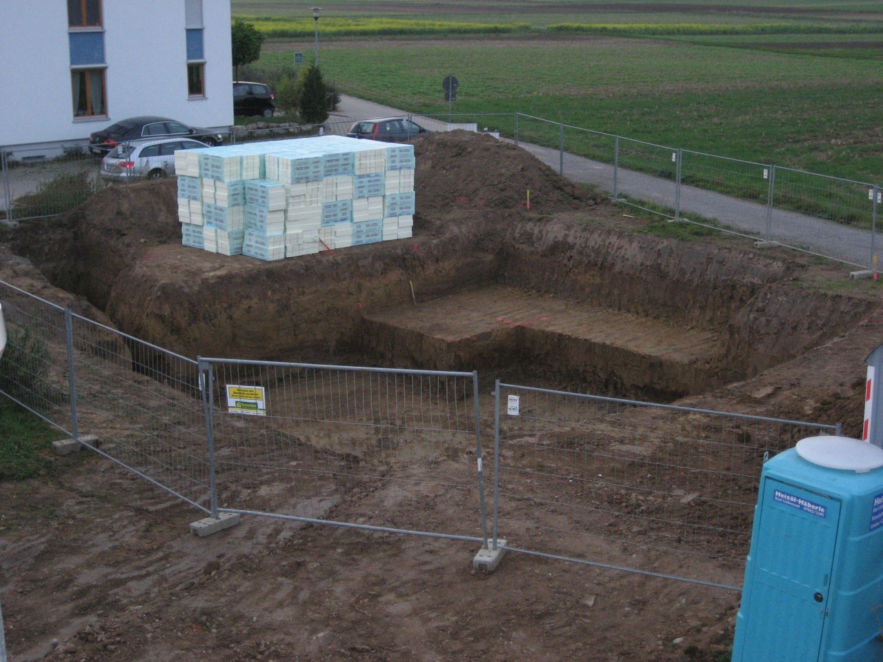 Die Baugrube ist fertiggestellt